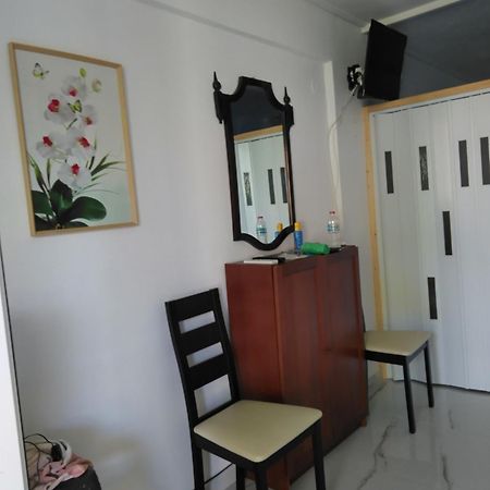 Sissy Apartments By The Sea 尼基亚娜 外观 照片
