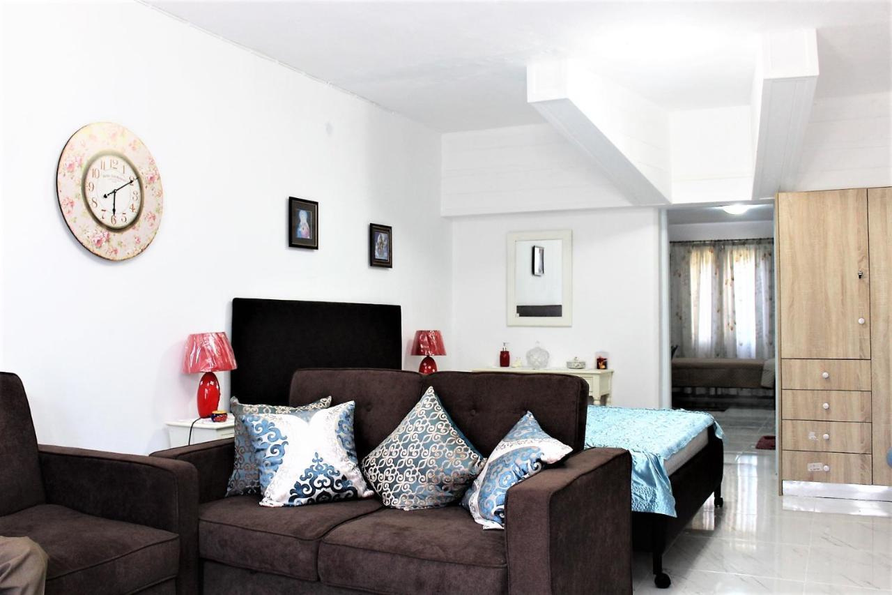 Sissy Apartments By The Sea 尼基亚娜 外观 照片