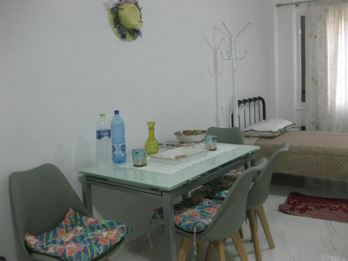 Sissy Apartments By The Sea 尼基亚娜 外观 照片
