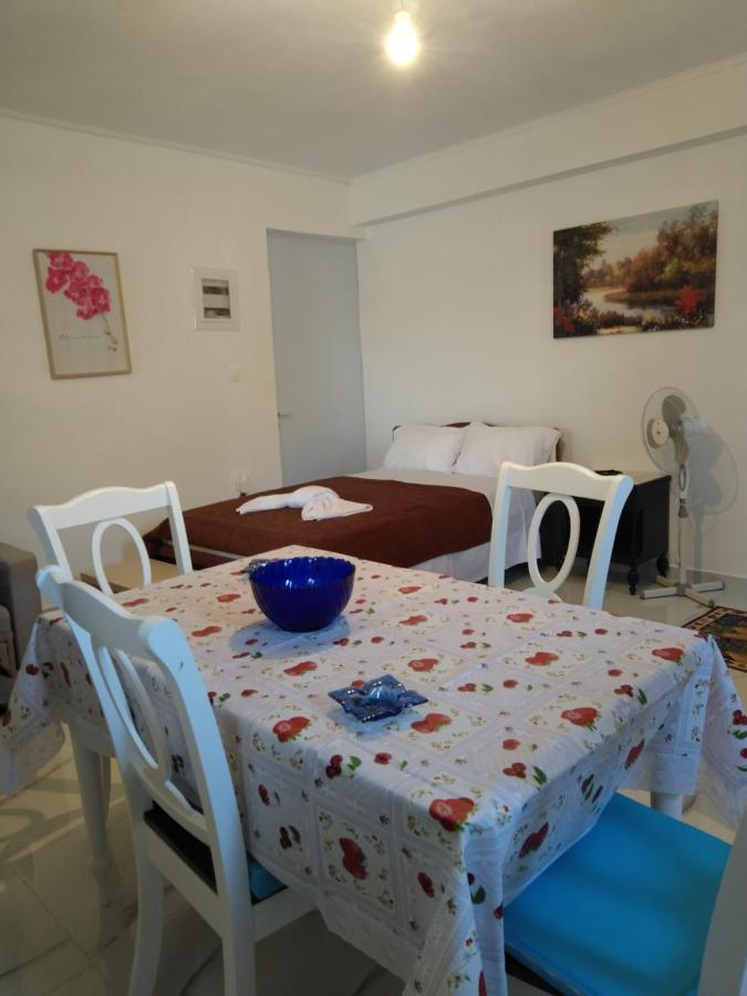 Sissy Apartments By The Sea 尼基亚娜 外观 照片