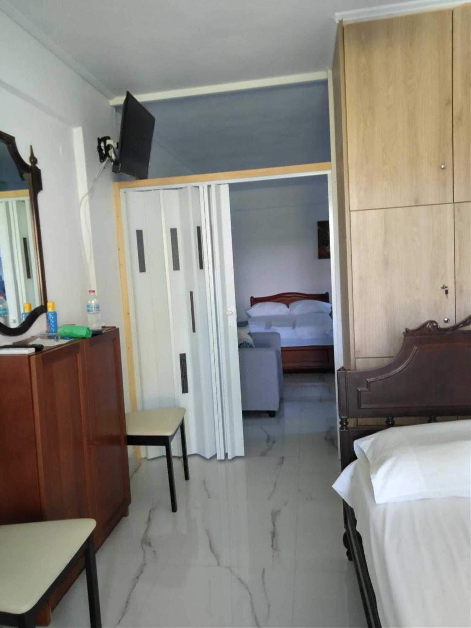 Sissy Apartments By The Sea 尼基亚娜 外观 照片